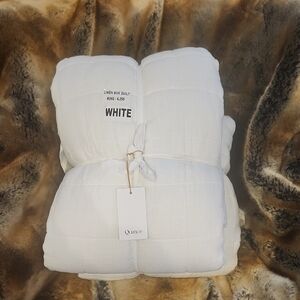 Quince White Linen Quilt